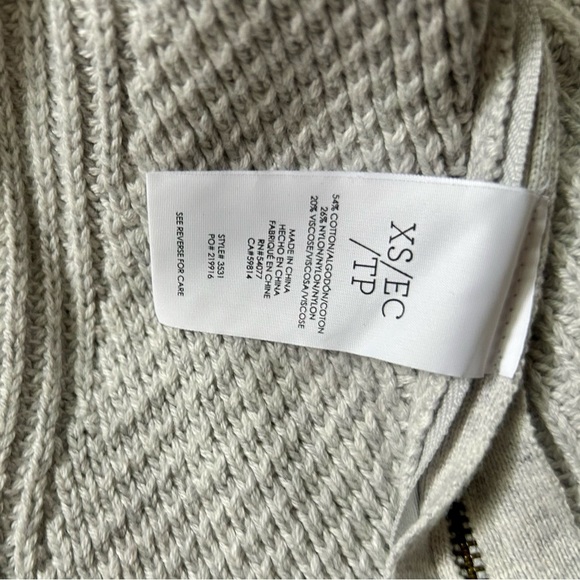 CABI DEEP V ZIP SIDE RIBBED SWEATER GRAY CLOUD XS - Picture 8 of 16